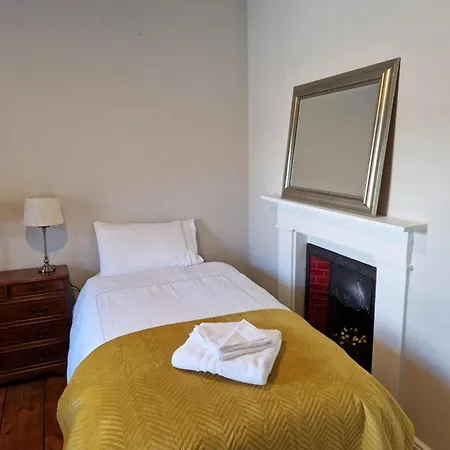 The Forum-mountmellick - Stunning Renovated Church Hostel