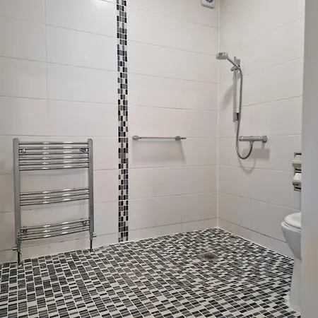 Hostel The Forum-mountmellick - Stunning Renovated Church *