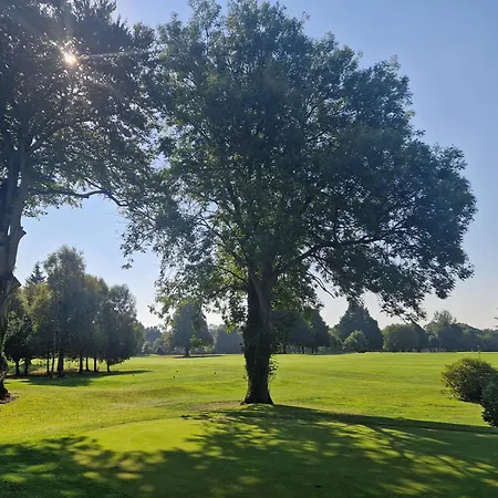 旅馆 The Forum - - Church