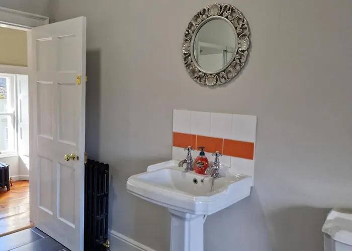 Хостел The Forum-Mountmellick - Stunning Renovated Church