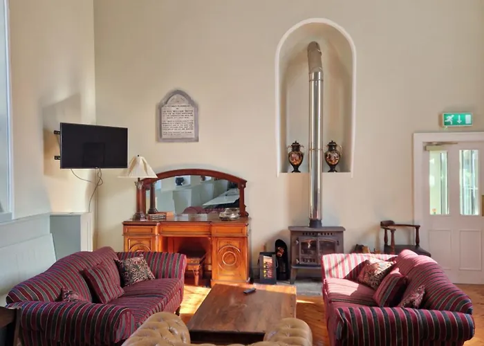 Хостел The Forum-Mountmellick - Stunning Renovated Church Mountmellick