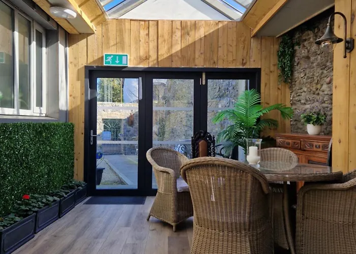 The Forum-Mountmellick - Stunning Renovated Church Хостел *