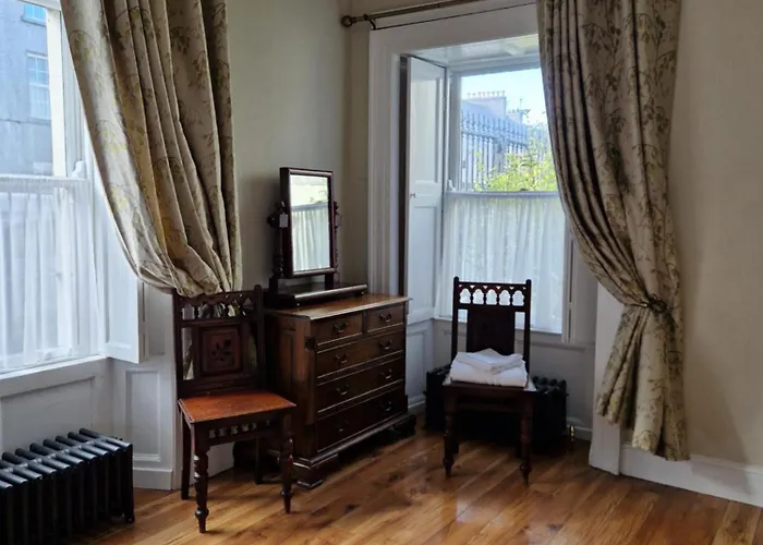 The Forum-Mountmellick - Stunning Renovated Church Хостел Mountmellick