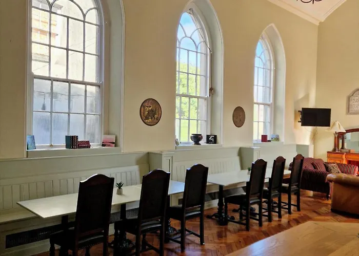 The Forum-Mountmellick - Stunning Renovated Church Хостел *