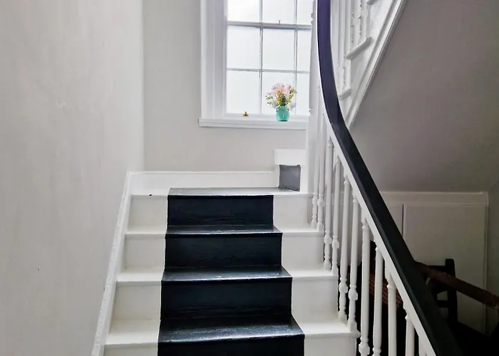 Хостел The Forum-Mountmellick - Stunning Renovated Church *